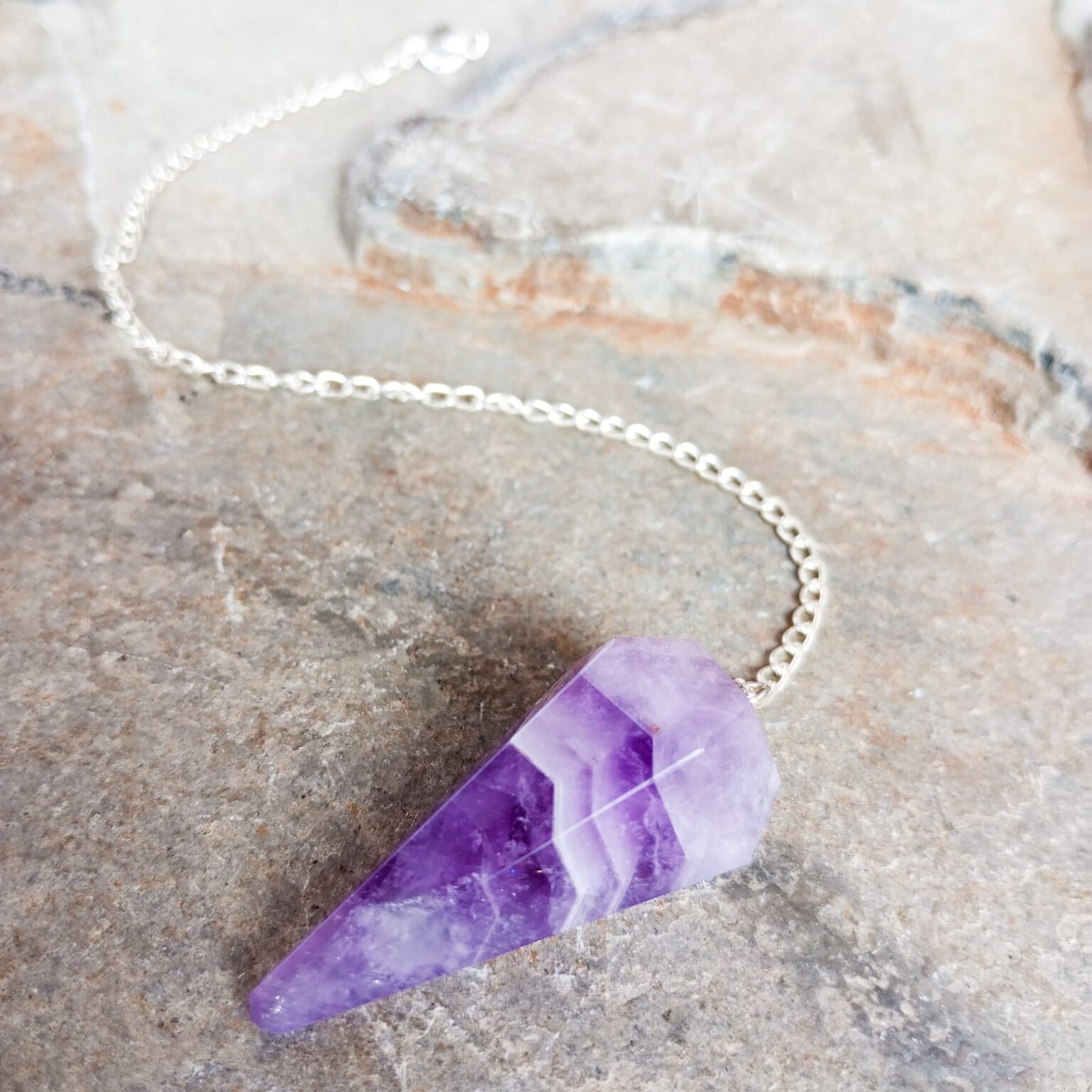 Péndulo de amatista lágrima